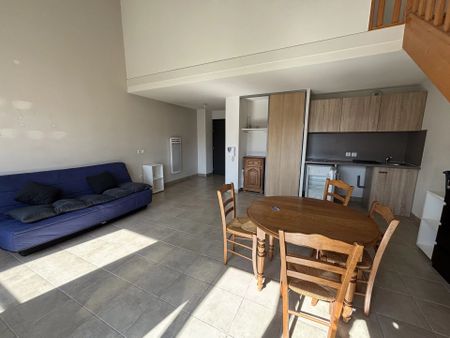 Location Appartement 2 pièces 55m² NIMES 30900 - Photo 2