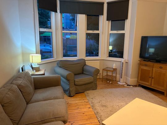 3 Bed Flat, Mount Nod Road, SW16 - Photo 1