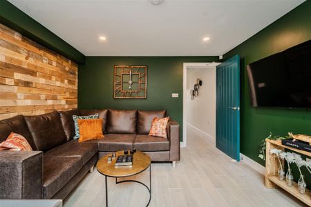 1 bedroom in a house share to rent - Photo 2