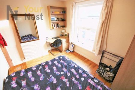4 bedroom terraced house to rent - Photo 3