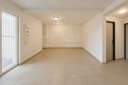 Location Appartement 3 pièces 58m² MATOURY 97351 - Photo 4