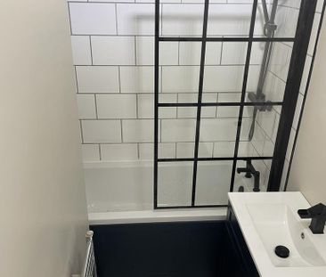 3 bedroom terraced house to rent - Photo 6