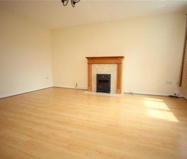 3 bedroom detached house to rent - Photo 4