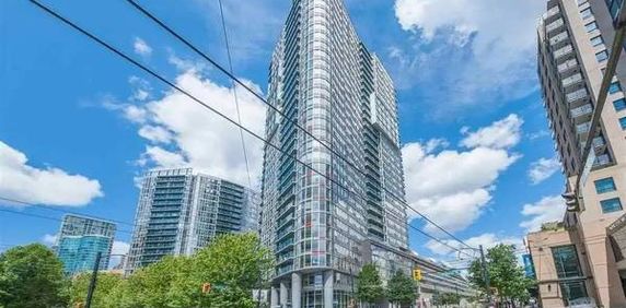 Super Walkable Nice View DT Core 1 Bed 1 Bath - Apartment - Photo 2