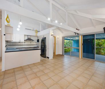 17 Estramina Rd, Regents Park, Qld 4118 - Photo 4