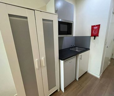 Studio flat to rent on - Photo 6