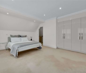 Located in a gated development off of Fairmile Lane, a wonderfully ... - Photo 5