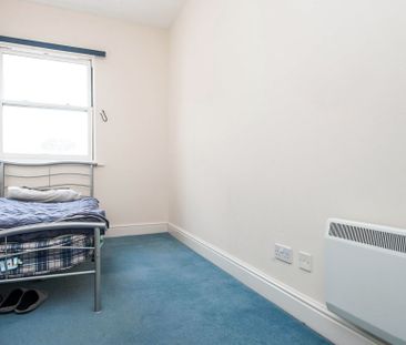 2 bedroom apartment to rent Winchcombe Street, Cheltenham, GL52 - Photo 4