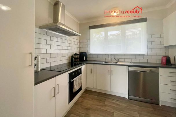 Beauty on Bayly - Photo 1