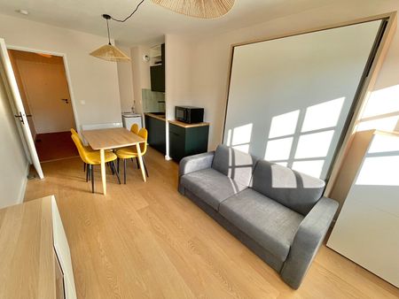 A Louer - Nantes St Clement - Studio Meublé Refait A Neuf De 22,39 M² - Photo 2