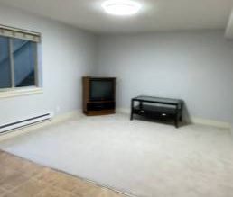 2 bedroom basement suite - Photo 2