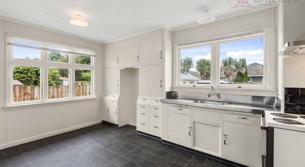 Four Bedroom home in a great location - Photo 1