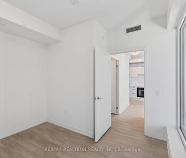 2512 1 Quarrington Lane - Photo 4