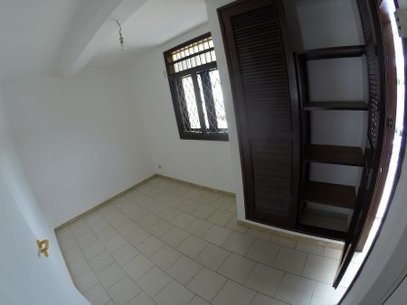 Location Appartement 2 pièces 47m² CAYENNE 97300 - Photo 5