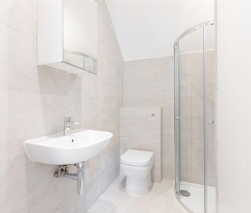 Christchurch Avenue, Kilburn, London - Photo 6