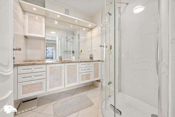 2383 - Location Appartement - 2 pièces - 69 m² - Paris - Passy - Photo 1
