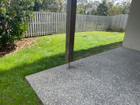 Well Positioned Home Opposite Parkland And Only A Short Walk To School - Photo 3