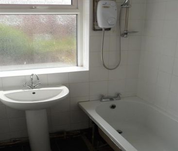 Shepton Drive, Manchester - Photo 6