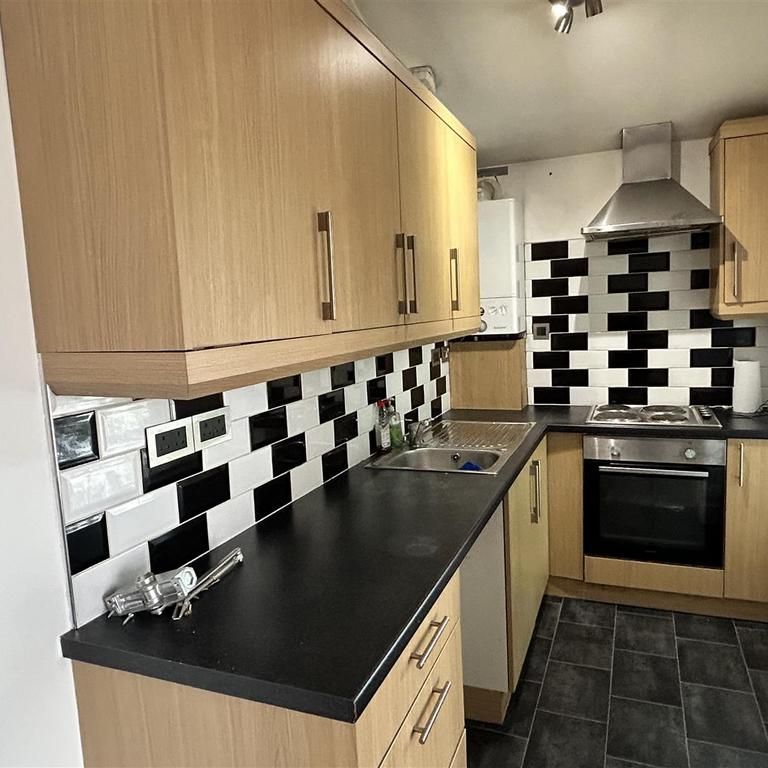 2 bedroom apartment to rent - Photo 1