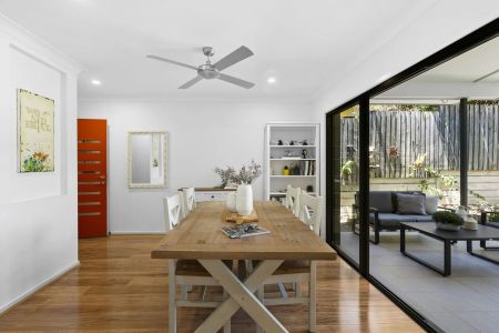 Stylish Townhouse with Exceptional Outdoor Living - Photo 3