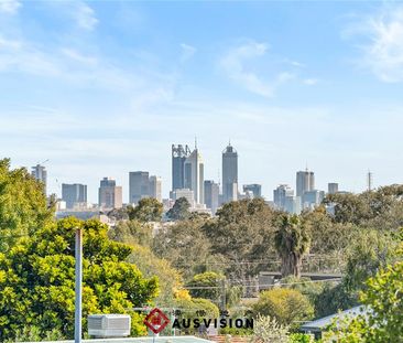 $1000/w Luxurious 2-story Family Home in Belmont - Photo 1