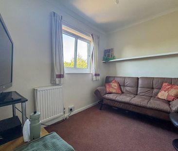 1 bedroom in a house share to rent - Photo 5