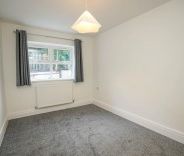 2 bed Flat for Rent - Photo 6