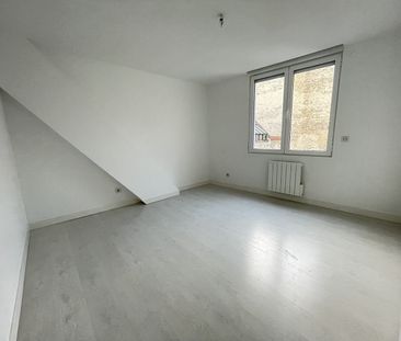 Location Appartement 5 pièces 98m² - Photo 2