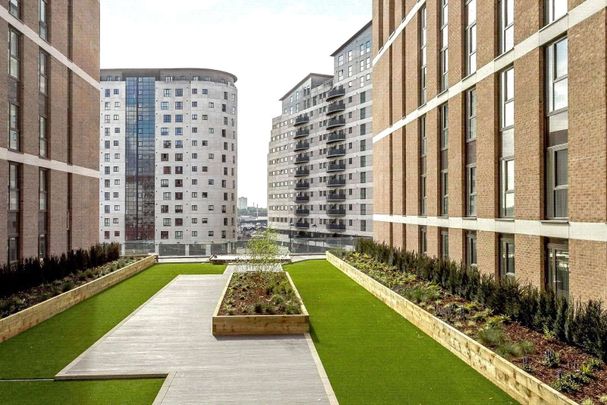 AVAILABLE JAN 5TH | ONE BEDROOM APARTMENT AT LUXURY DEVELOPMENT | PARKING AVAILABLE | ALLEGRO LIVING | 24-HOUR CONCIERGE | RESIDENTS GYM | PRIME LOCATION | BLEND OF COMFORT AND CONVENIENCE - Photo 1