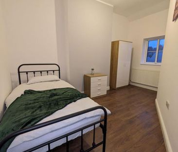 1 bedroom house of multiple occupation to rent - Photo 2