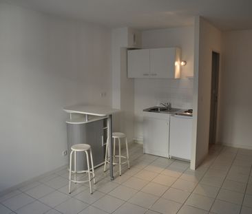 Location Appartement 2 pièces 38m² - Photo 3