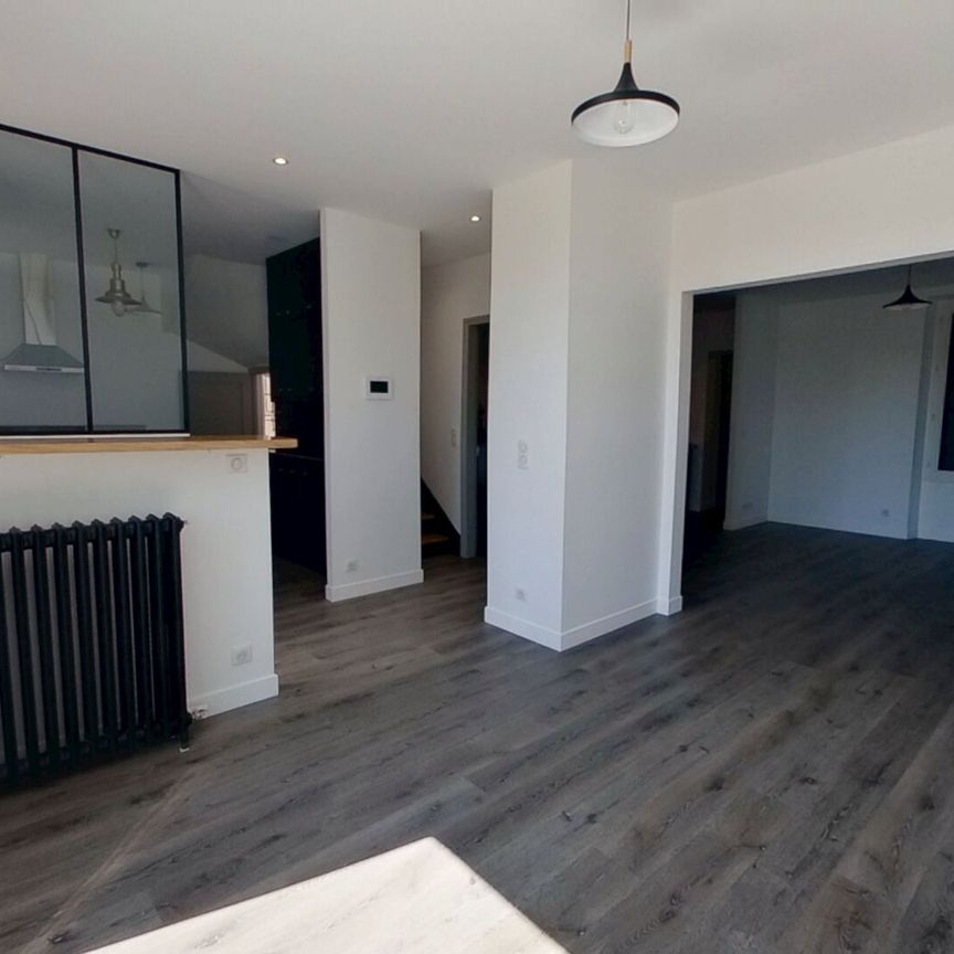 Location Maison 5 pièces 114m² - Photo 1