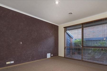 Spacious 3-Bedroom Family Home with Alfresco Living - Photo 4