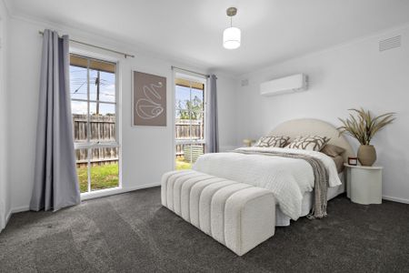 Comfortable & Convenient Living in a Beautifully Maintained Home - Photo 4