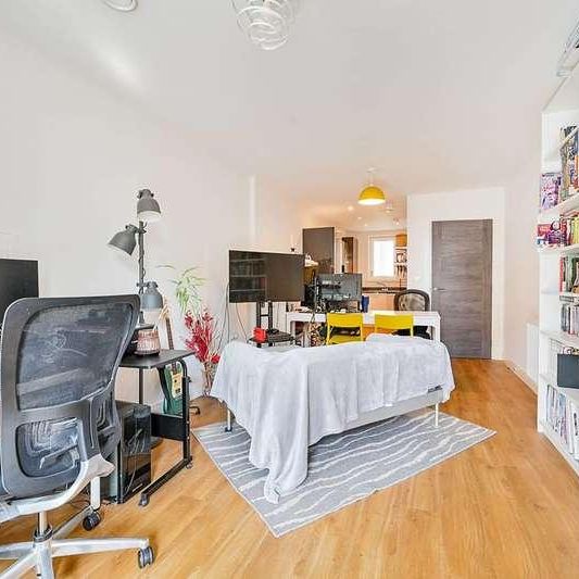 Leighfield Court, Acton, W3 - Photo 1