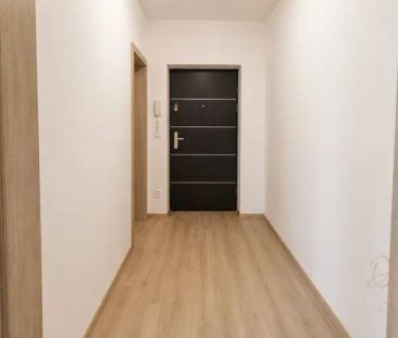 Pronájem panoramatického bytu v novostavbě, 2kk s lodžii, 59 m - Photo 1