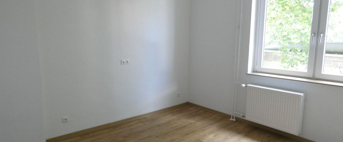 *** Charmante Altbauwohnung mit Wohnküche und Loggia in beliebter Lage *** - Photo 1