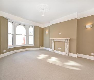 2 bedroom maisonette to rent - Photo 6