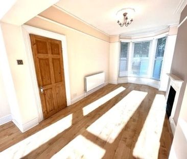 Lawton Road, Waterloo, L22 - Photo 1