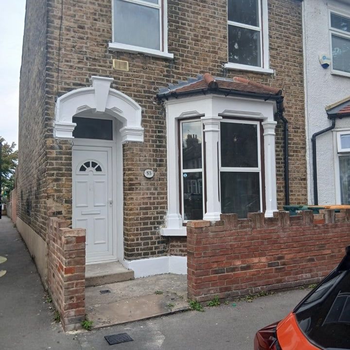 2 Bed Semi-Detached House, Perth Road, E13 - Photo 1