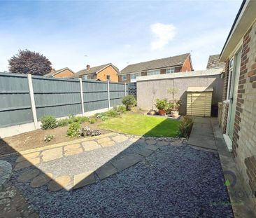 3 bedroom semi-detached house to rent - Photo 6
