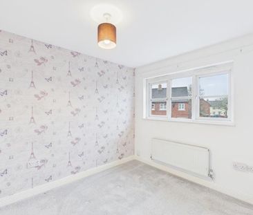 Ferndale Close, Gloucester - Photo 2