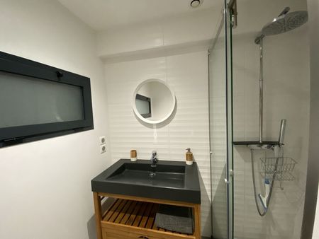 CHARTRONS - STUDIO - 690 €/MOIS - Photo 5