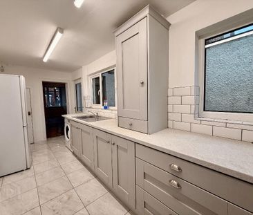 69 Willowbank Gardens, Belfast, BT15 5AJ - Photo 4