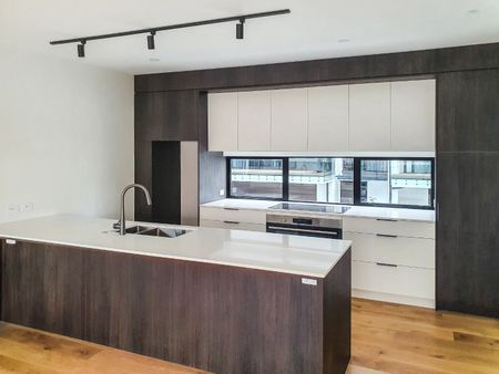 Howick - Executive Modern Townhouse - New Build - Photo 5