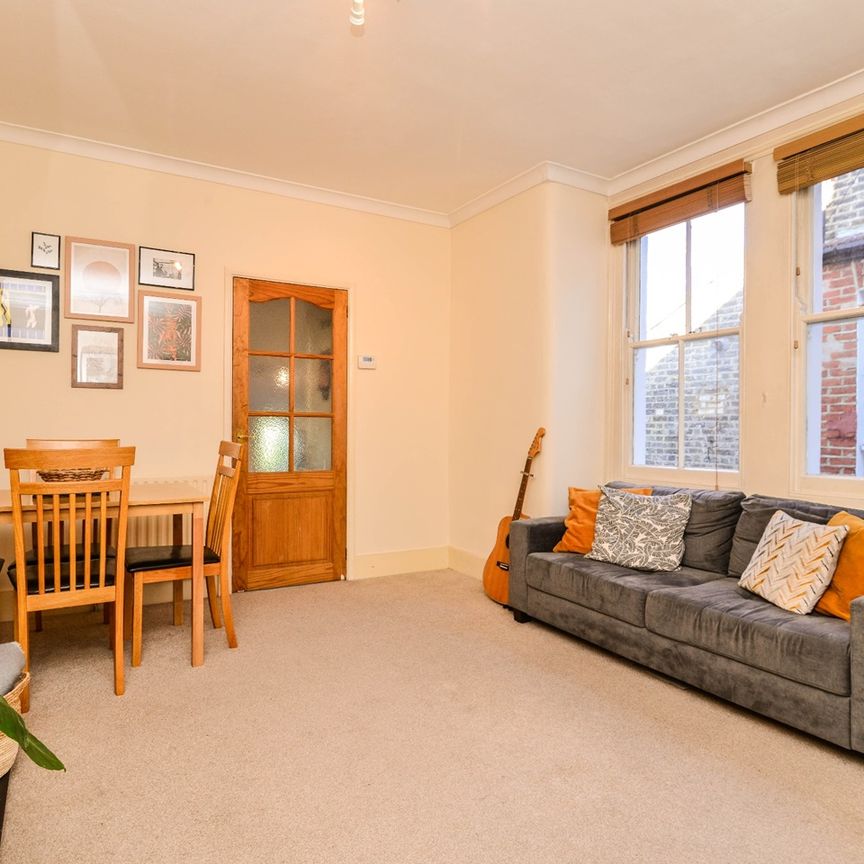 1 Bed Flat, Gambole Road, SW17 - Photo 1