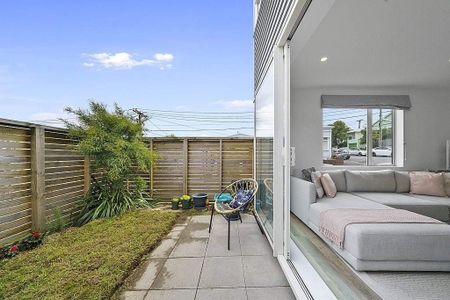 Newtown Living - Photo 5