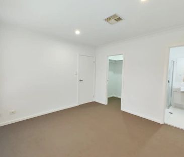 “Refreshed Modern Single Level” - Photo 5