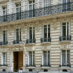 location Appartement T4 DE 102.8m² À PARIS - Photo 3