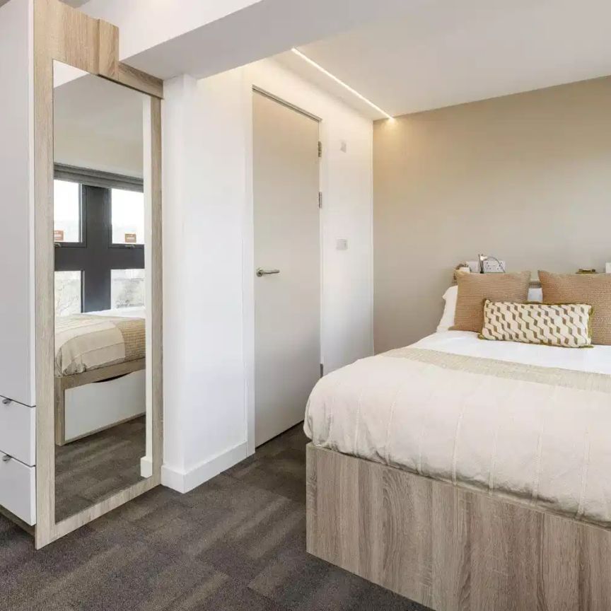 Superior Ensuite - Photo 1